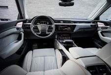 Audi e-tron toont dashboard en buitenspiegelcamera’s