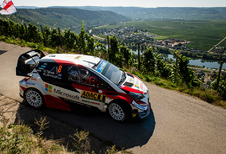 Pech voor Neuville en Ogier brengen Tänak nog wat dichter bij werelditel