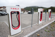 Tesla : 30 kW en plus pour les superchargeurs