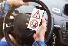 Hogere boetes voor gebruik mobiele schermen achter het stuur