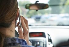 84% van de bestuurders gebruikt smartphone tijdens het rijden