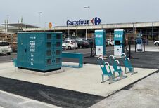 Des Tesla en location et des bornes chez Carrefour