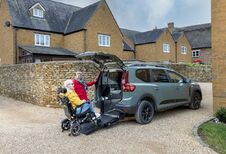 Dacia Jogger TPMR : en famille avec une chaise roulante