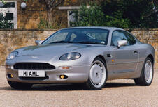Les oldtimers oubliées: une Aston Martin DB7 plutôt qu’une Ferrari 550/575 ?