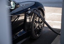 L’Électrification à deux vitesses : Quand la fracture sociale dicte la loi du marché