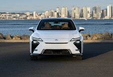 Lexus rajoute la nouvelle ES hybrid à son catalogue en Belgique