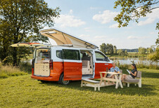 Ventje verbouwt VW Transporter tot campervan met 7 zitplaatsen en 2 tweepersoonsbedden