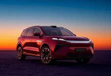 7 zitplaatsen, 775 pk en 652 kilometer voor de BYD Atto 8