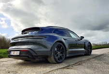 Porsche Taycan GTS Sport Turismo (2022) - le mix parfait ?