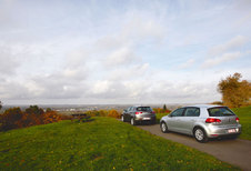 ALFA ROMEO GIULIETTA 1.6 JTDM • VOLKSWAGEN GOLF 1.6 TDI BLUEMOTION : Twee tinten grijs