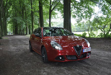 ALFA ROMEO GIULIETTA QUADRIFOGLIO VERDE (2014)
