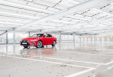 LEXUS ES 300h : Voorwaarts