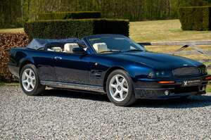 Aston Martin V8