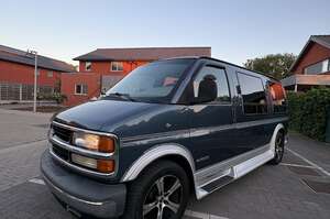 Chevrolet Chevy Van