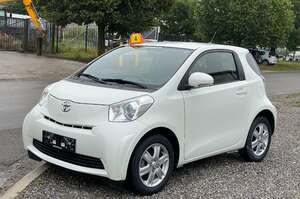 Toyota iQ