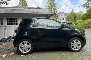 Toyota iQ
