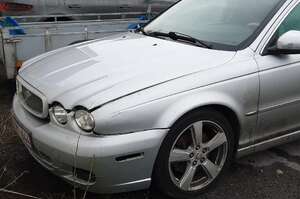 Jaguar X-Type