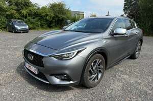 Infiniti q30
