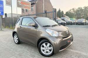 Toyota iQ