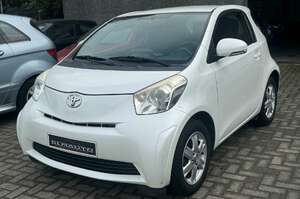 Toyota iQ