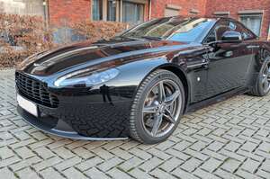 Aston Martin V8