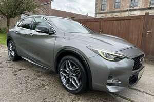 Infiniti q30