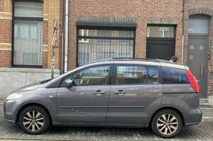 Mazda Mazda5