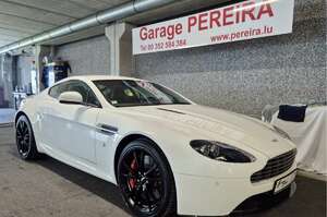 Aston Martin V8