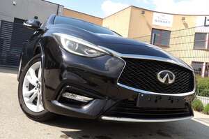 Infiniti q30