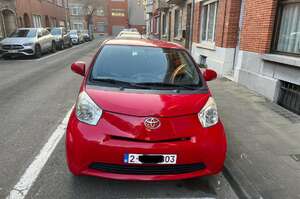 Toyota iQ