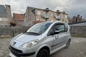 Peugeot 1007
