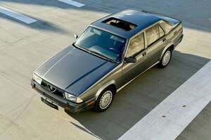Alfa Romeo 75
