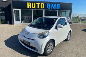 Toyota iQ
