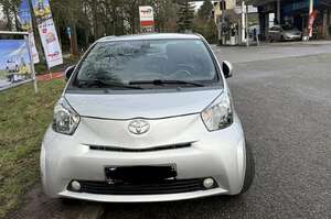 Toyota iQ