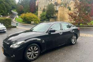 Infiniti M