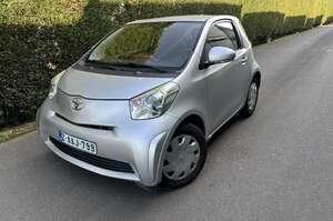 Toyota iQ