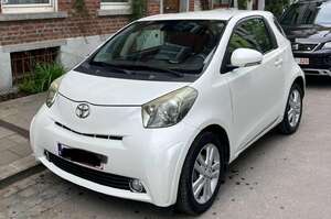 Toyota iQ
