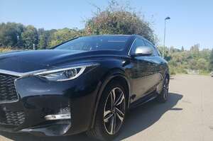 Infiniti q30