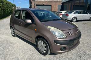 Nissan Pixo