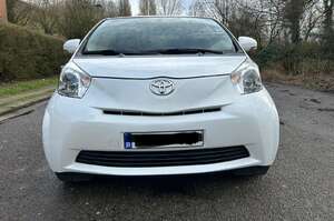 Toyota iQ