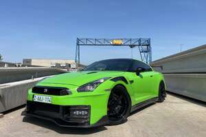 Nissan GT-R