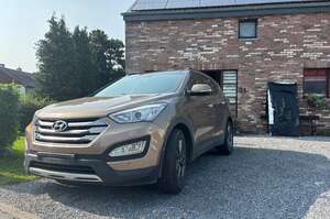 Hyundai Grand Santa Fe