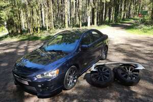Mitsubishi Lancer