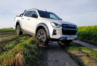 Isuzu D-Max V-Cross - Sortir des sentiers battus