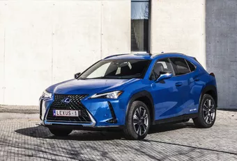 Lexus UX 300e : Chauffeur de salle...
