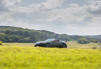 Aston Martin Vantage Roadster F1 Edition - Pace car