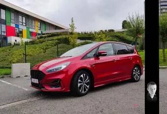 Wat vind ik van de Ford S-Max 2.5i Hybrid?