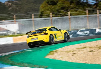 Porsche 718 Cayman GT4 RS (2022) -  beter dan de 911?