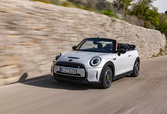Mini Cooper SE Cabrio (2023) - Coup de foudre