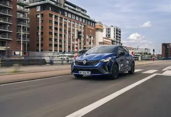 Renault Clio E-Tech (2023) – Bonnes manières